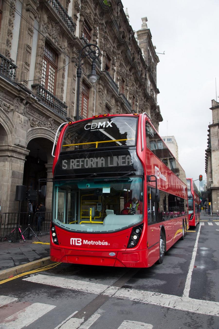  Alexander Dennis Enviro500 2017 года  (MX) (фото 3 из 7)